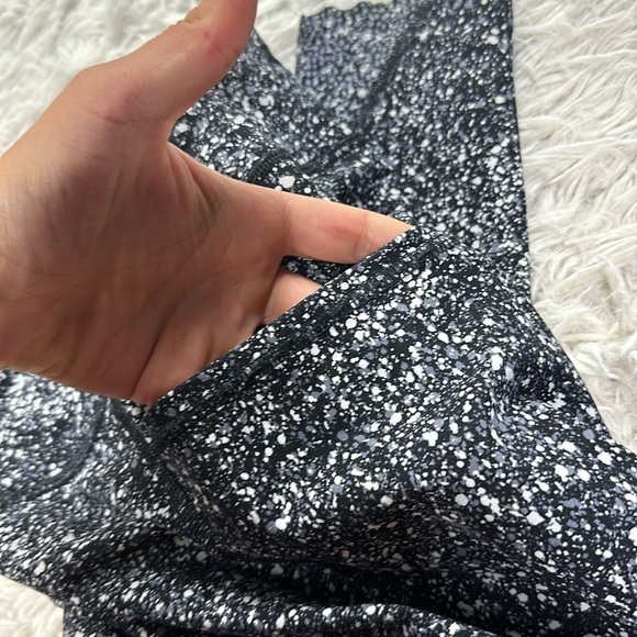 Lululemon Tight Stuff Tight II Splatter White Black / Black - Picture 4 of 7